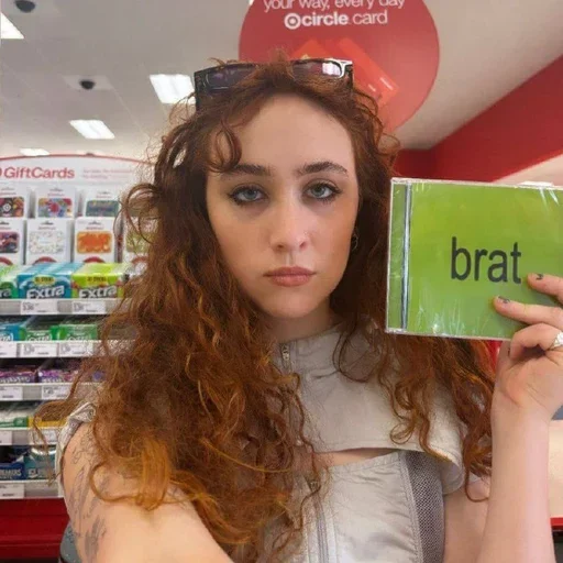 Chappell Roan @iamyourfavoriteartist - 