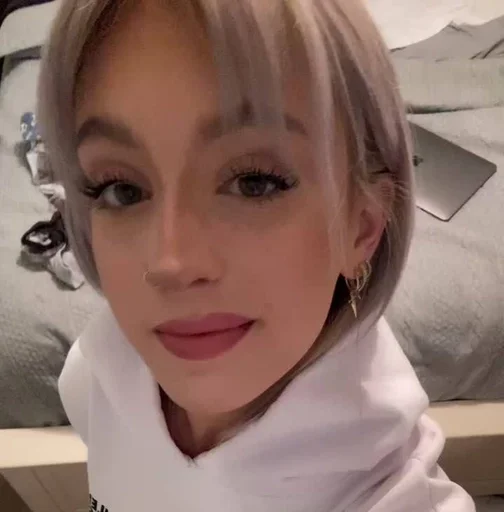 person human face eyelash