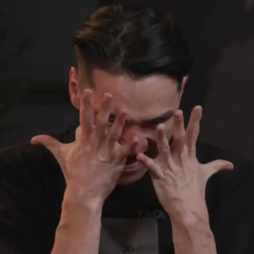 Человек человеческое лицо палец