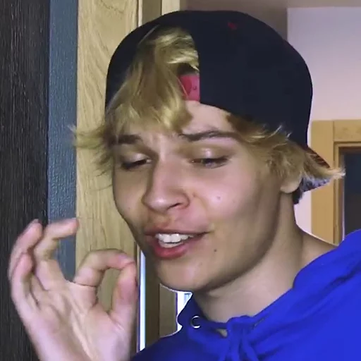 червоточина3 @deykunator - person