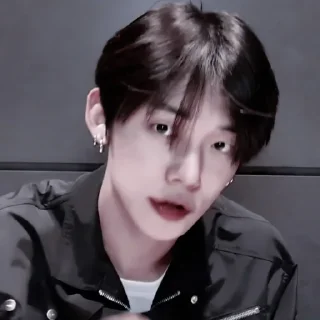 Sticker 𝐶ℎ𝑜𝑖 𝑌𝑒𝑜𝑛𝑗𝑢𝑛:; 🪡 by @kpopstickerssss - 1