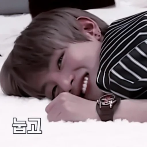 ::κρᥙᥴтиан κρᥲɯ  2.0     by @akkitto - human face