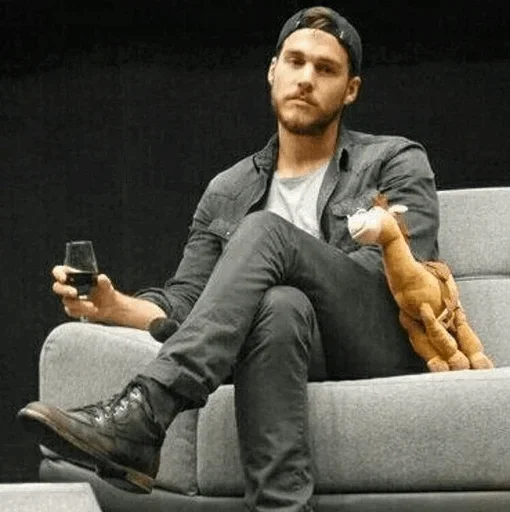 Sticker Chris, @SociapathParker - 10