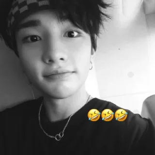Стикер meme hyunjin @ek1archive - 2