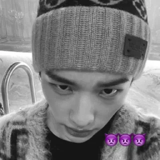 Стикер meme hyunjin @ek1archive - 4