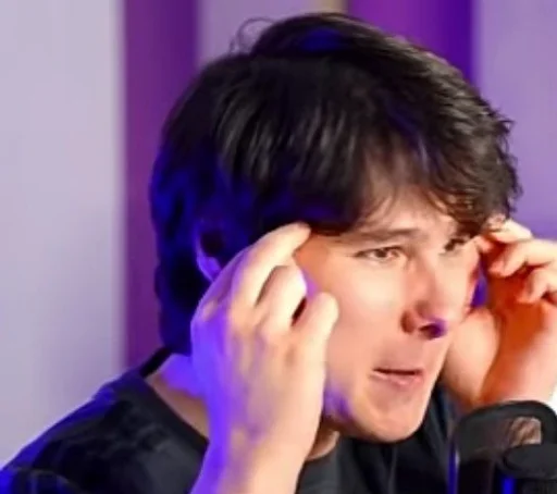 Стикер кудрявая принцесса - 1