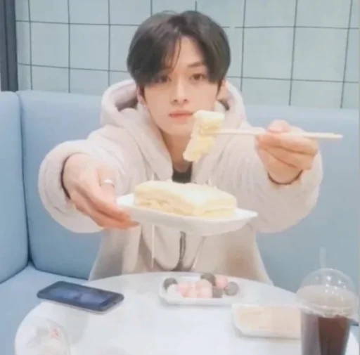 Человек человеческое лицо посуда