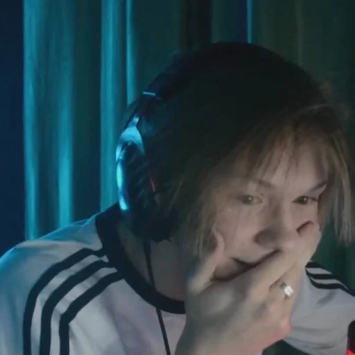 Человек человеческое лицо наушники