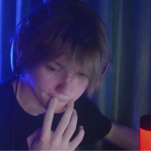 Человек человеческое лицо палец