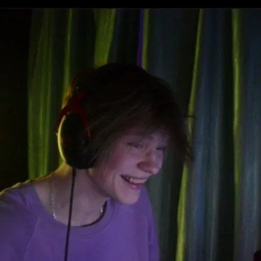 Человек человеческое лицо наушники