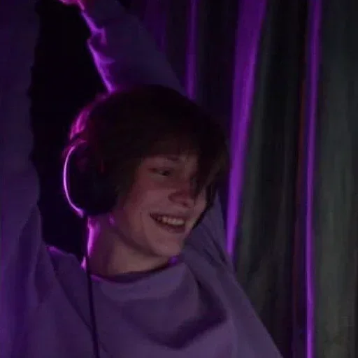 человеческое лицо Человек фиолетовый