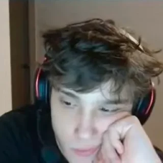 Стикер DENIS LARL - 10