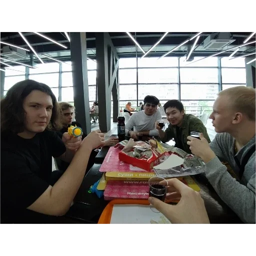 Стикер Тупые Козырьки - 9