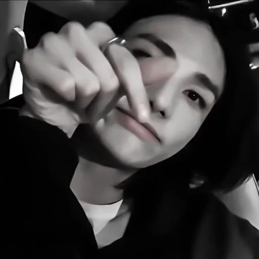 чб хёнджин @helpjeyy :: @fStikBot - человеческое лицо