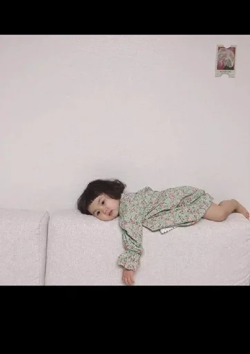 человеческое лицо стена комнатный