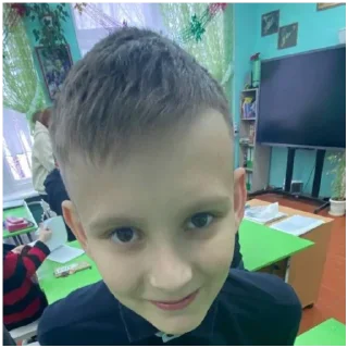 Стикер <<< - 4