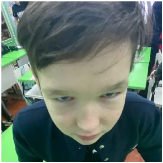 Стикер <<< - 3