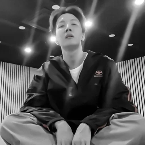 чб хосок @helpjeyy :: @fStikBot - человеческое лицо