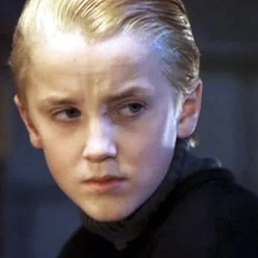 person human face eyebrow