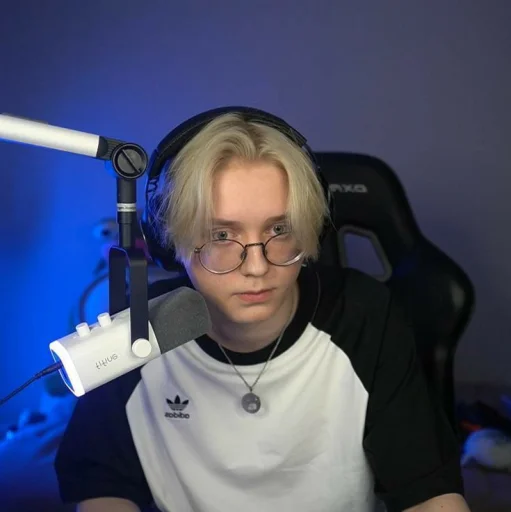 Стикер drakeoffc1_by_MoiStikiBot - 1