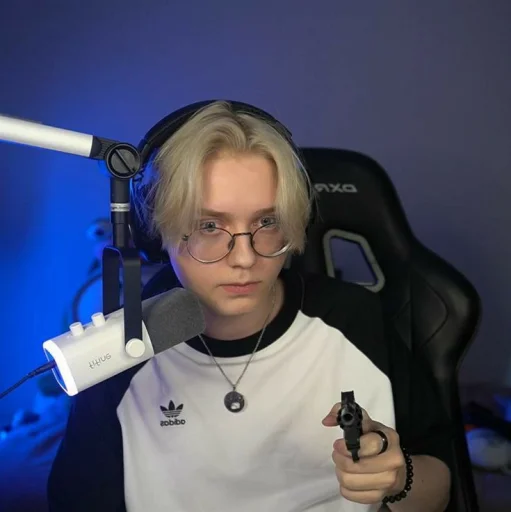 Стикер drakeoffc1_by_MoiStikiBot - 1