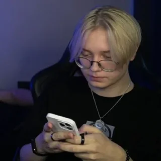 Sticker дреба
owner: @elikzyxx @MoiStikiBot - 7