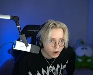 Sticker дреба
owner: @elikzyxx @MoiStikiBot - 10