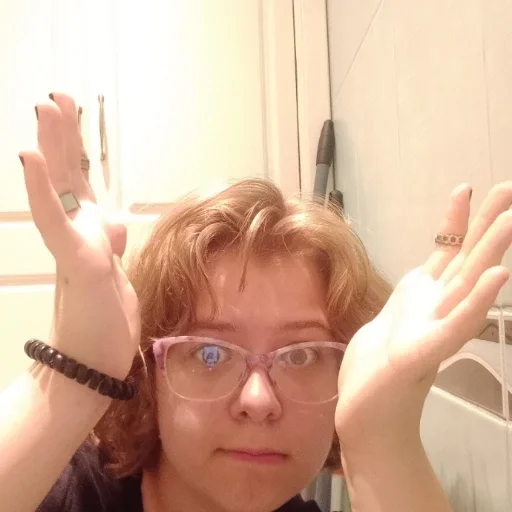 Sticker 👸👸👸 - 2