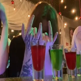 Стикер женская энергия - 7