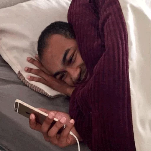 Человек человеческое лицо кровать