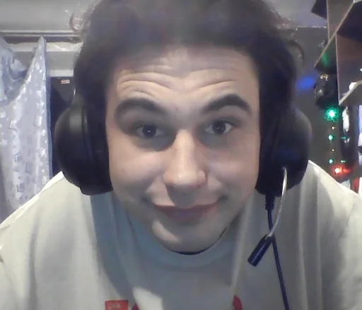 Стикер ellidanio - 1