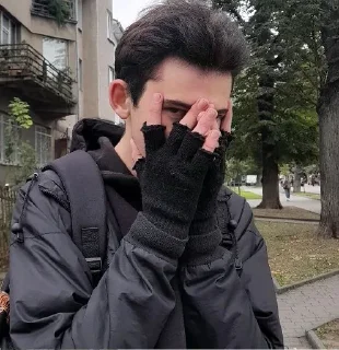 Стикер ellidanio - 8