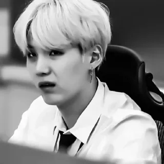 Стикер  ⊱🐺⊰ #yoongi ↷@jjkkxxs↷ - 1