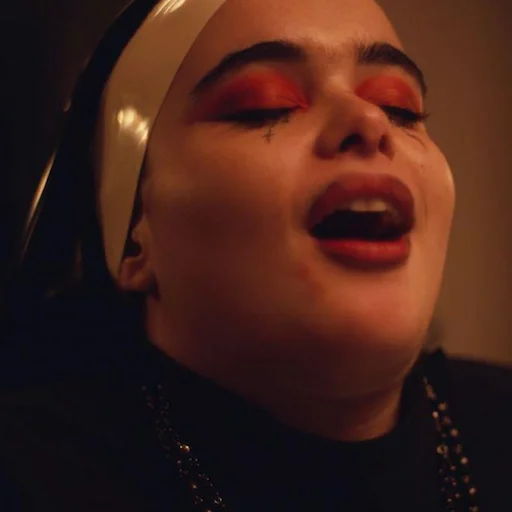 человеческое лицо губа губная помада