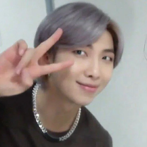 Человек человеческое лицо модный аксессуар