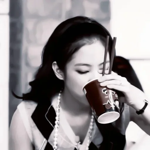 Человек человеческое лицо безалкогольный напиток