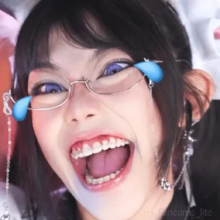 человеческое лицо губа зуб