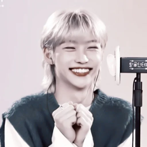 Стикер 𝙛𝙚𝙡𝙞𝙭 @virtstik :: - 8