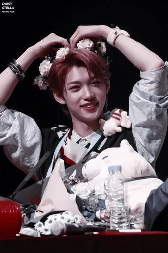 #𝐟𝐞𝐥𝐢𝐱 @sunnhelp :: :: @fStikBot - Человек