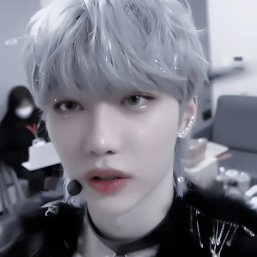 Человек человеческое лицо чёлка