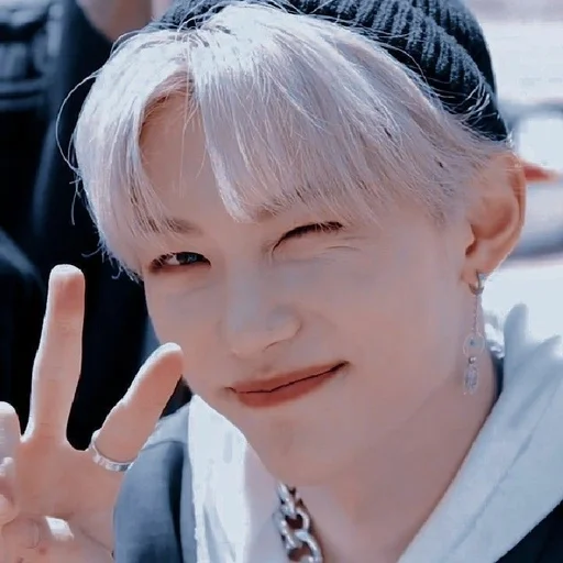 Sticker fffeeellliiiiks_by_fStikBot - 1