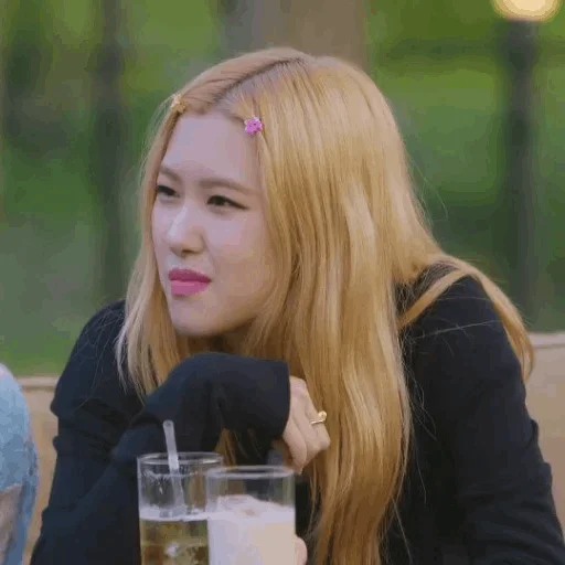 🍒[ @blackpinkstickrs] - Человек