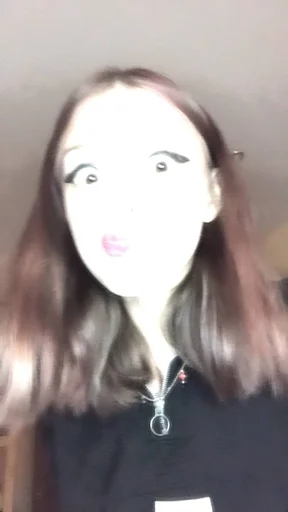 Человек длинные волосы губа