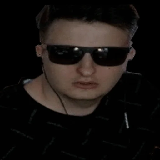 Sticker что-то между 89 и фрик - 8