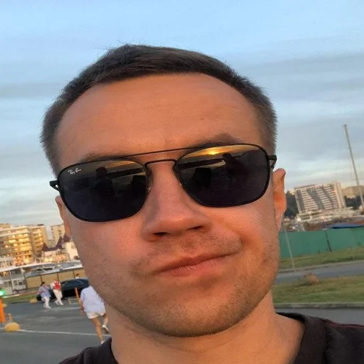 Sticker что-то между 89 и фрик - 6