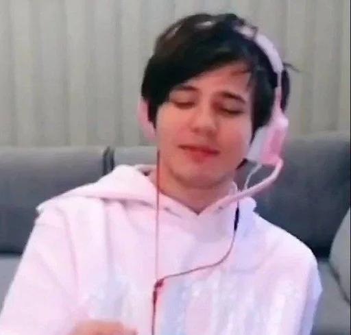 Человек наушники человеческое лицо