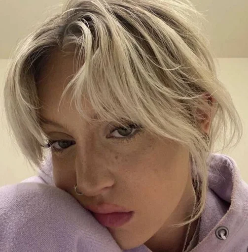 person human face eyebrow