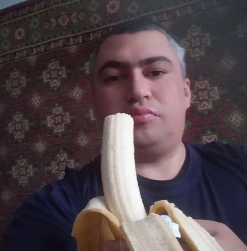 Sticker покорми крысу by @fStikBot - 10