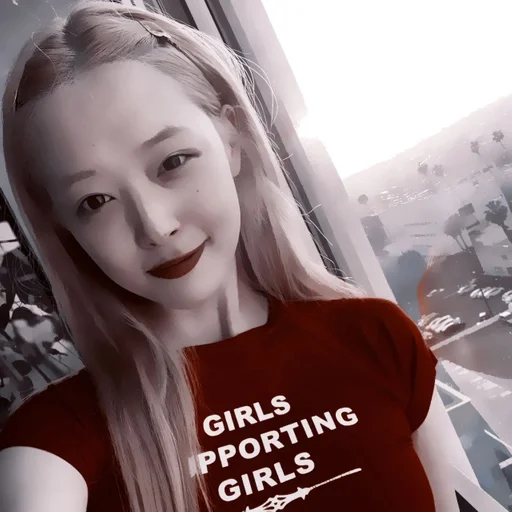 Стикер 🧦 ;; `` sulli :: by @hlpch1 :: @fStikBot - 5