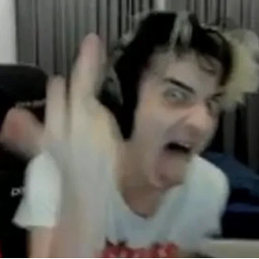 Sticker ghoul by @fStikBot - 11